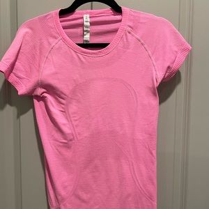 Hot pink size 6 Lululemon shorts sleeve top